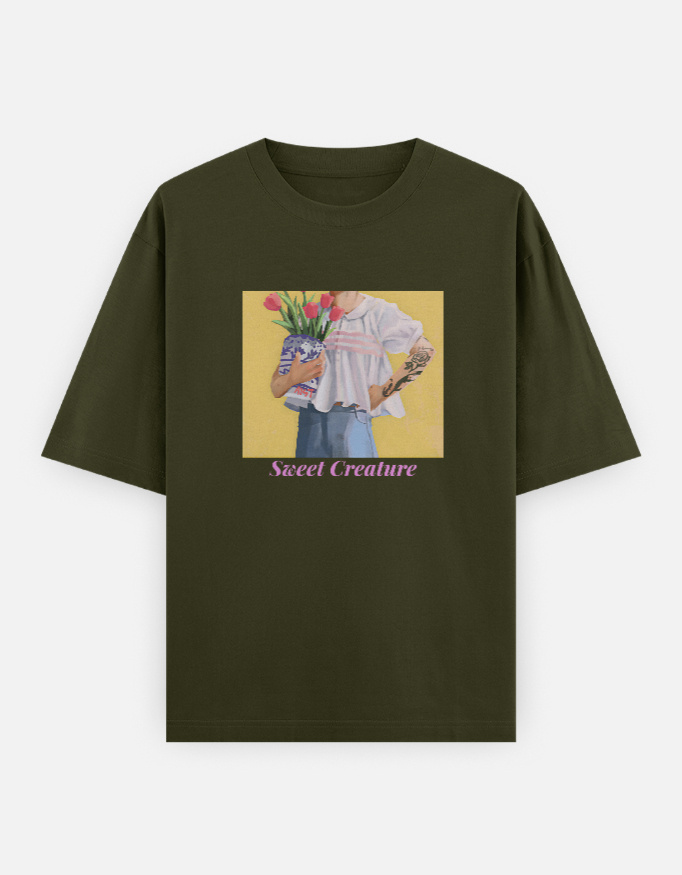 Front_1_c_41.jpg SWEET CREATURE - H1 Oversized T-Shirt