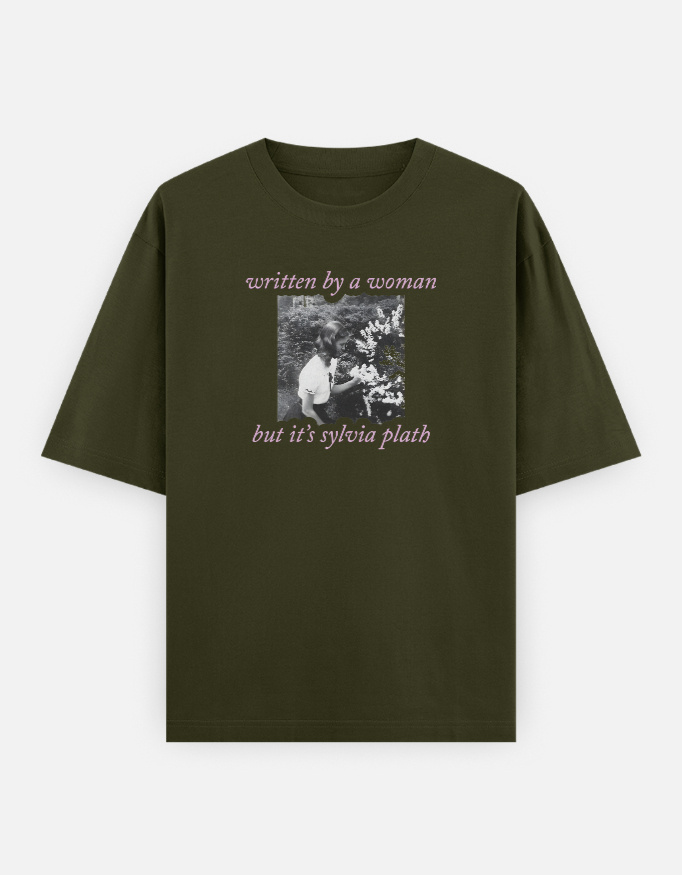 img_2e979ec7c4722e.jpg Sylvia Plath - Oversized Classic T-Shirt