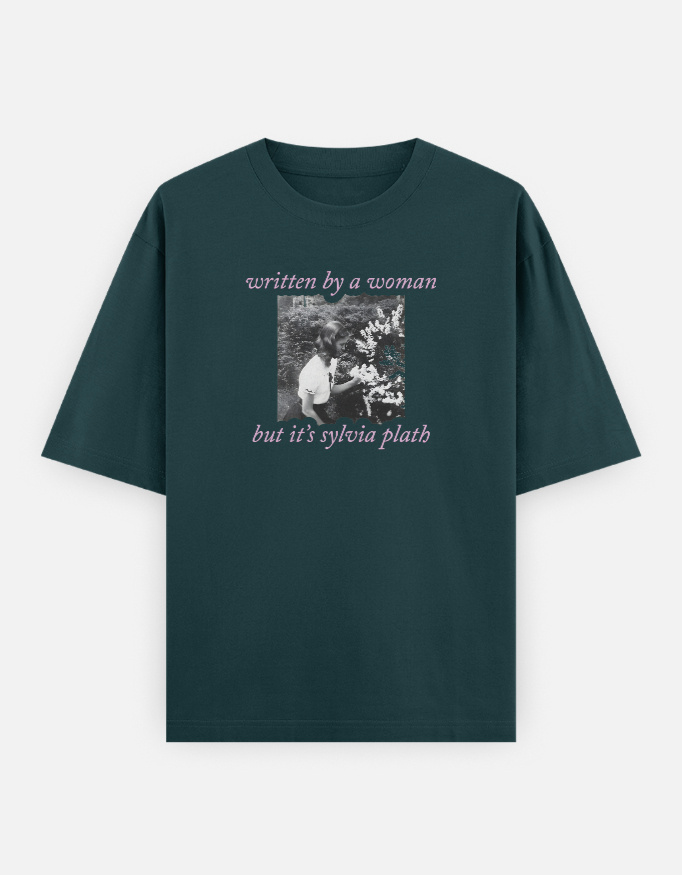 img_ffe6e9fb59e741.jpg Sylvia Plath - Oversized Classic T-Shirt