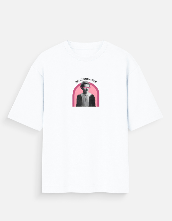 img_223d6027220d56.jpg Marie Curie - Oversized T-Shirt