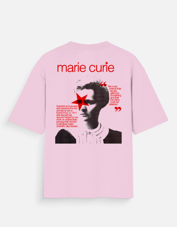 img_5b60cde3b7364a.jpg Marie Curie - Oversized T-Shirt