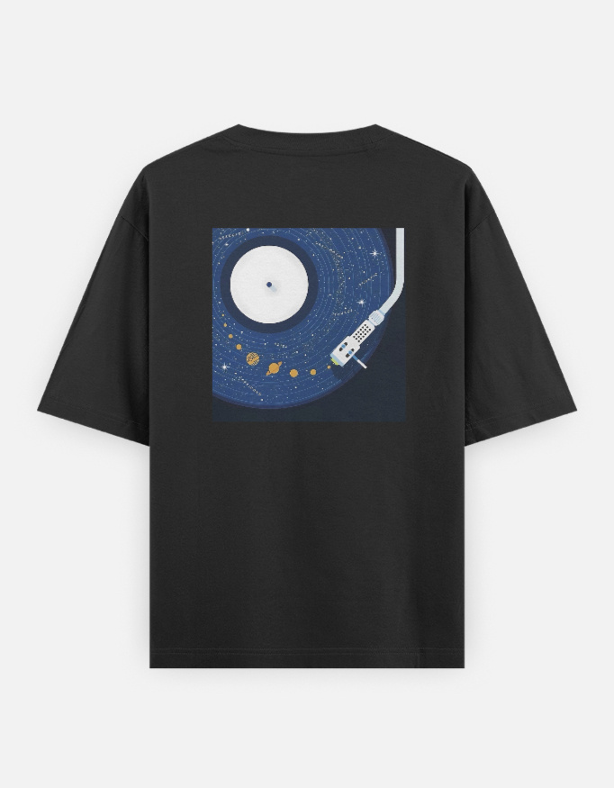 img_9201684876f840.jpg Nerd - Oversized T-Shirt