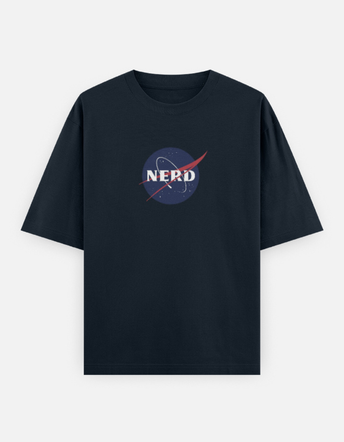 img_b969e832c5e575.jpg Nerd - Oversized T-Shirt
