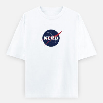 img_f424f53a9c237d.jpg Nerd - Oversized T-Shirt