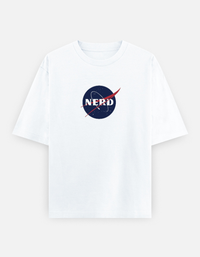 img_f424f53a9c237d.jpg Nerd - Oversized T-Shirt